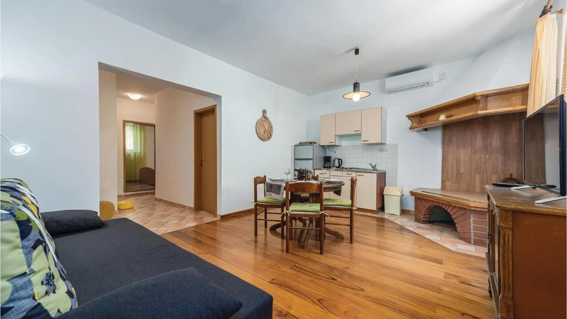 Nice Apartment In Rabac With Kitchen